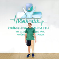 chân giả tháo khớp háng