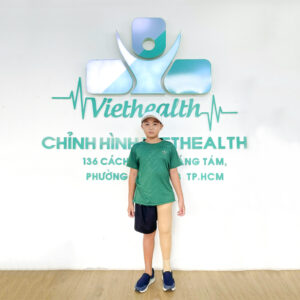 chân giả tháo khớp háng