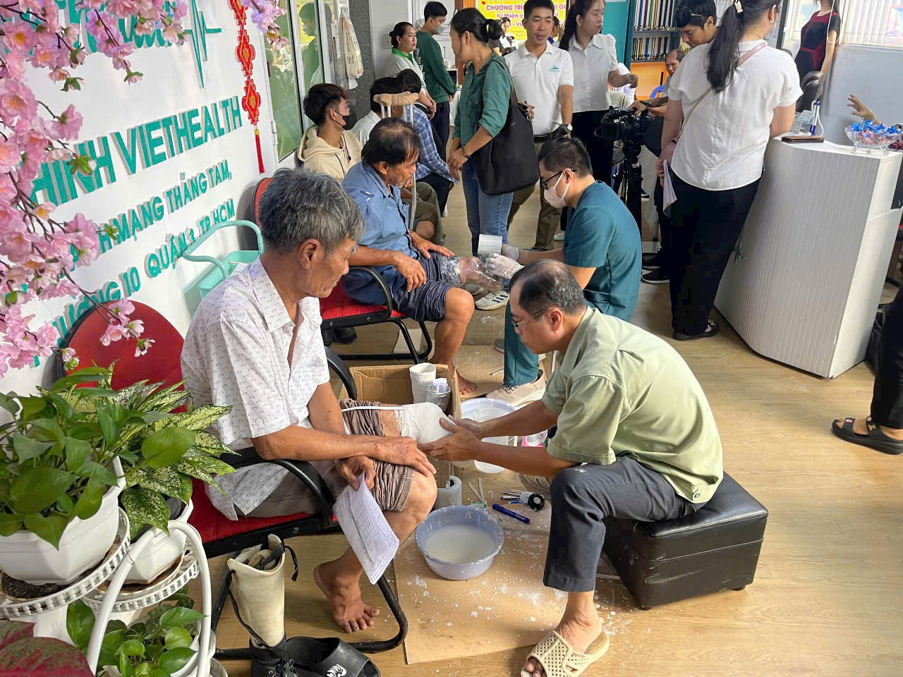 52 chân/tay giả miễn phí cho người khuyết tật tại Viethealth