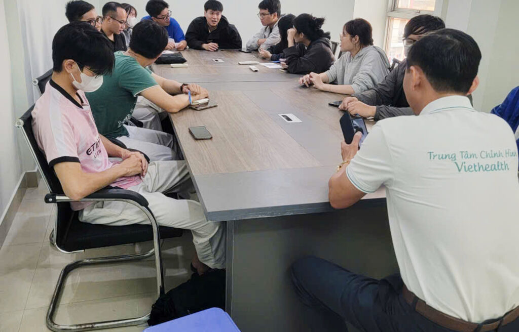 sinh viên Đại học Y khoa Phạm Ngọc Thạch Đến VietHealth Thực Tập